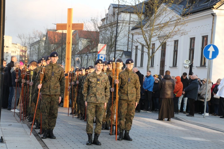 Płock. Droga Krzyżowa na Starym Mieście