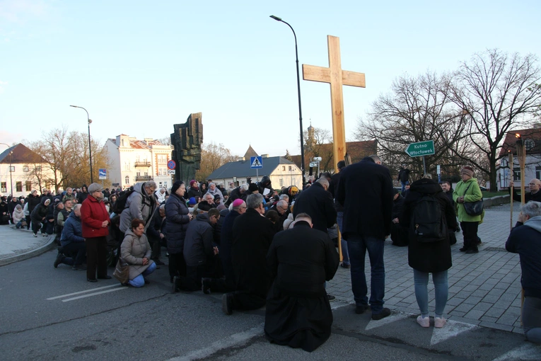 Płock. Droga Krzyżowa na Starym Mieście