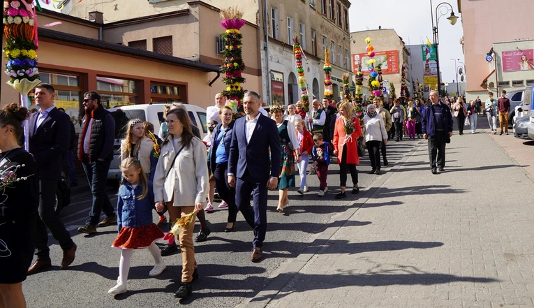 Parada Palm Wielkanocnych w Trzebnicy