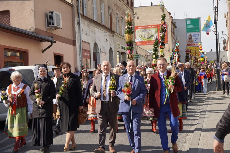 Parada Palm Wielkanocnych w Trzebnicy