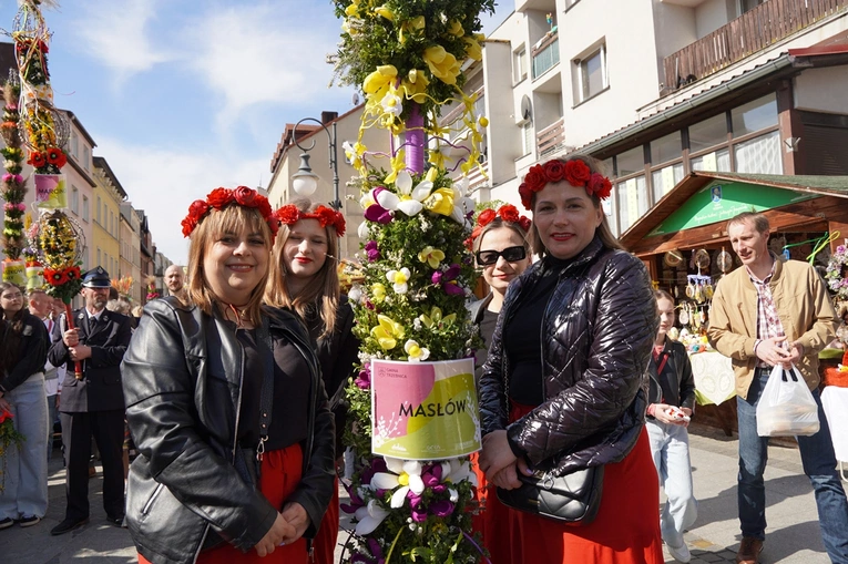 Parada Palm Wielkanocnych w Trzebnicy
