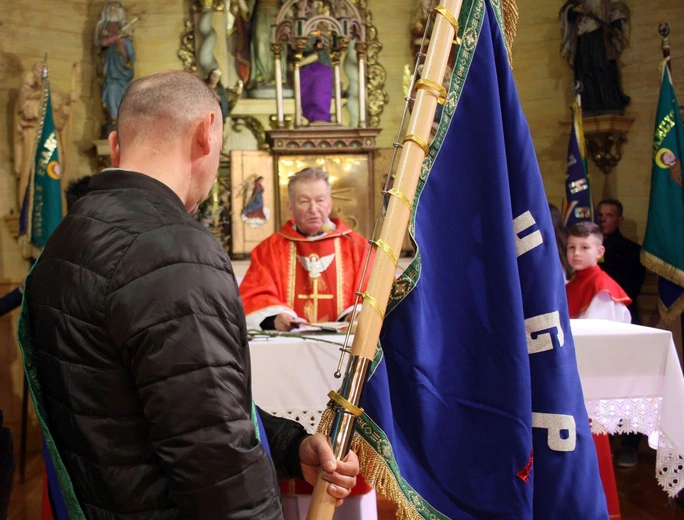 Niedziela Palmowa w Kluczu. Rozpoczęcie sezonu lotów gołębi pocztowych