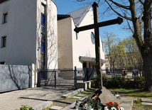 Kraków-Nowa Huta. Bronili krzyża
