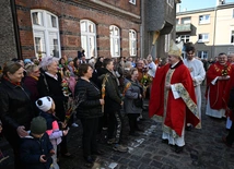 Zgrzyt męki pośród radosnego "Hosanna"