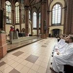 Ustanowienie nadzwyczajnych szafarzy