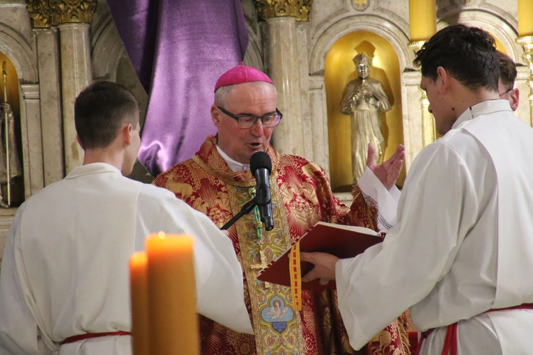 Płock. Niedziela Palmowa w katedrze