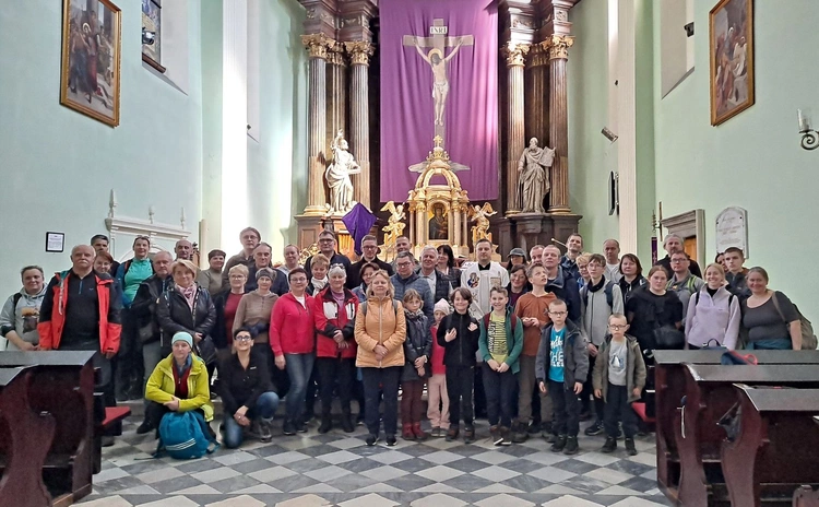 Jubileuszowa pielgrzymka Szlakiem św. Jakuba ze Skoczowa do Cieszyna 2025 - cz. 2 (Dębowiec - Cieszyn)