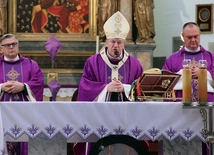 Abp Kupny: To, co stało się 85 lat temu, a potem 15 lat temu, jest wyzwaniem dla naszej wiary