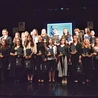 Każdy  z finalistów otrzymał pamiątkową statuetkę.