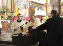 Obecnie formująca się grupa za rok w Wigilię Paschalną przyjmie chrzest święty.