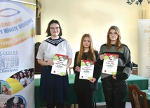 Diecezję łowicką w etapie ogólnopolskim będą reprezentować Magdalena Radomyska, Martyna Krupa i Zuzanna Rękawiecka.