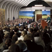  Dawid Cmok podzielił się poruszającym świadectwem swojego nawrócenia i drogi wiary.