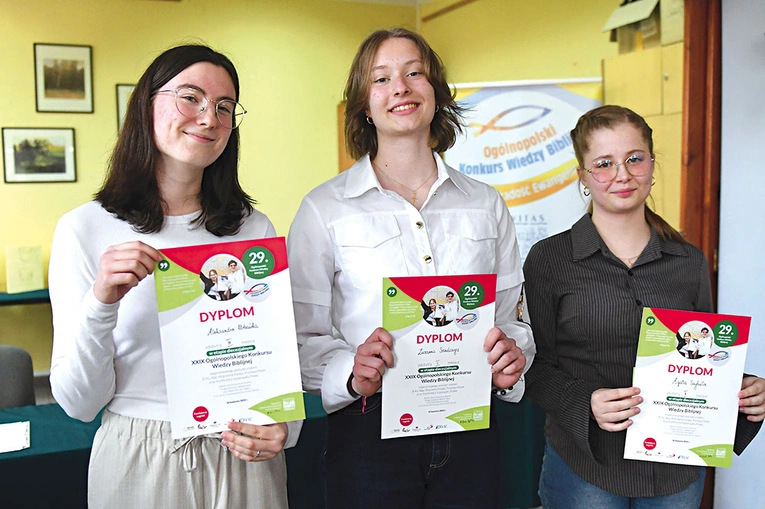  Do finału konkursu, organizowanego przez Katolickie Stowarzyszenie „Civitas Christiana”, dostało się 38 osób.  Pierwsza trójka pojedzie na finał krajowy, który odbędzie się w czerwcu w Niepokalanowie.