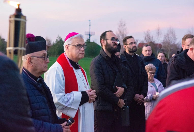 Droga Krzyżowa w Jeziornej Osadzie