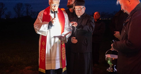 Droga Krzyżowa w Jeziornej Osadzie