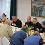 Wialkanocne spotkanie w siedzibie Caritas