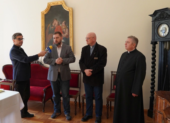 Wielkopostna (i nie tylko) jałmużna - od wiernych, od kapłanów, od ciebie