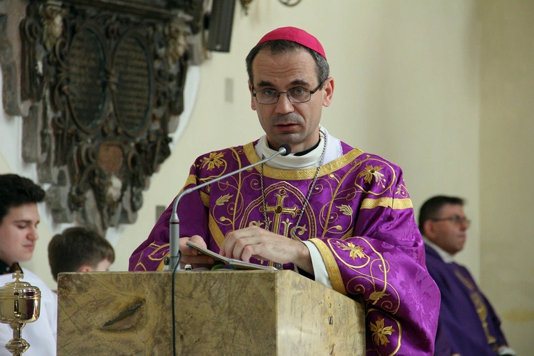 Uroczystości pogrzebowe ks. Leszka Bajorskiego z Wierzbic