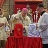 Abp Kupny w Wielki Czwartek do kapłanów: Drodzy bracia, bądźmy miłosierni bardziej dla ludzi niż dla siebie!