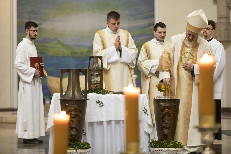 Msza Krzyżma w katedrze Chrystusa Króla