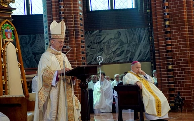 Bp Oder do kapłanów: Każdy z was musi być święty, by pomagać także braciom w ich powołaniu do świętości