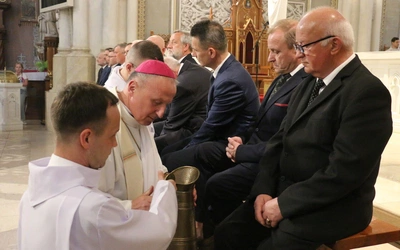 Podczas Eucharystii odbył się obrzęd obmycia nóg.