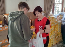 500 paczek dla ubogich gotowych!