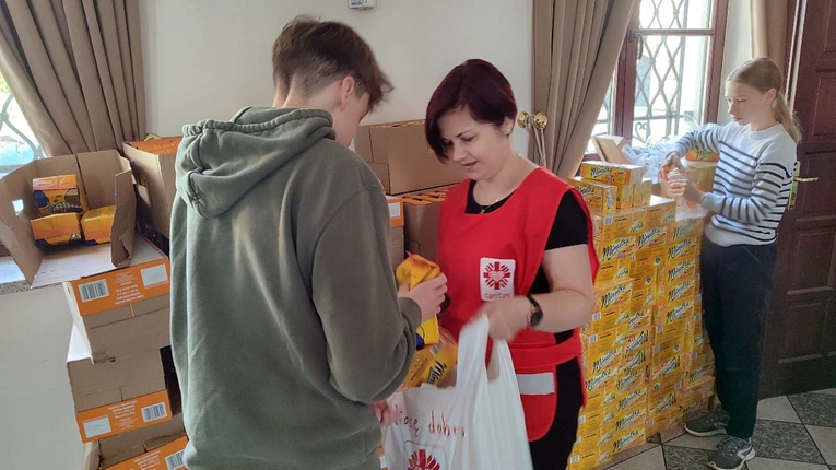 500 paczek dla ubogich gotowych!