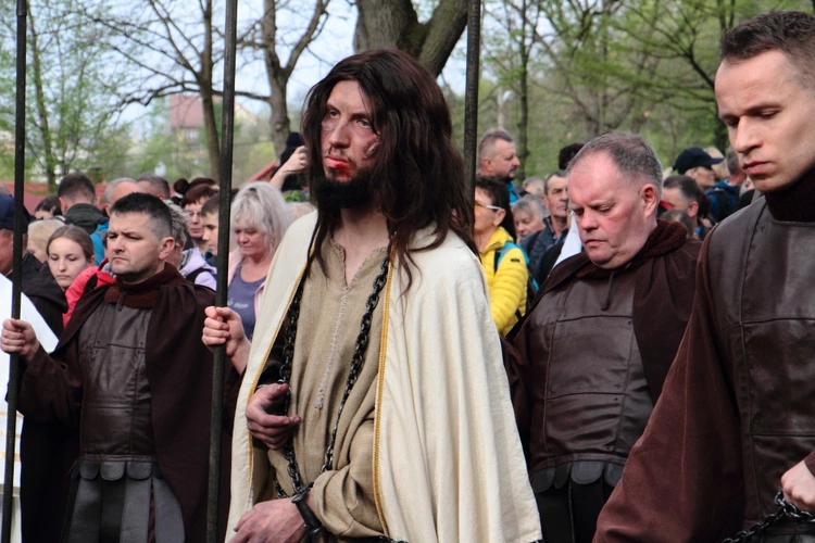 Wielki Piątek w Kalwarii Zebrzydowskiej 2025