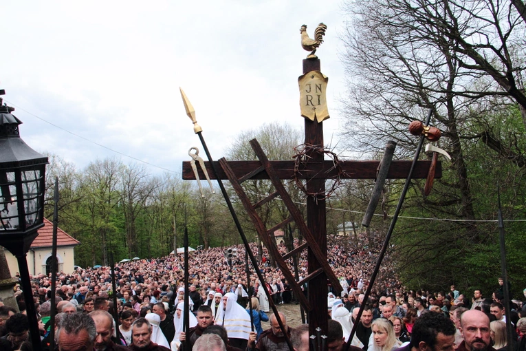 Wielki Piątek w Kalwarii Zebrzydowskiej 2025