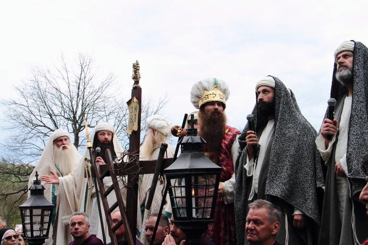 Wielki Piątek w Kalwarii Zebrzydowskiej 2025