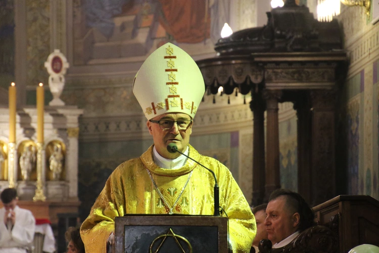 Płock. Msza Krzyżma