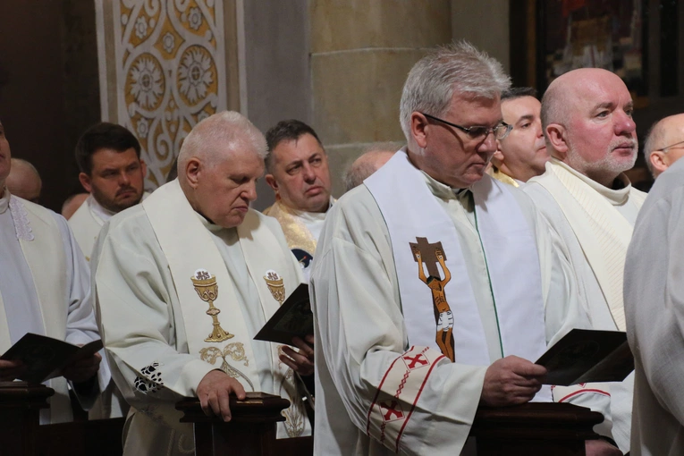 Płock. Msza Krzyżma