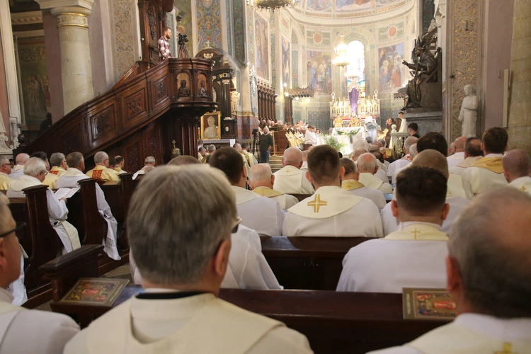 Płock. Msza Krzyżma
