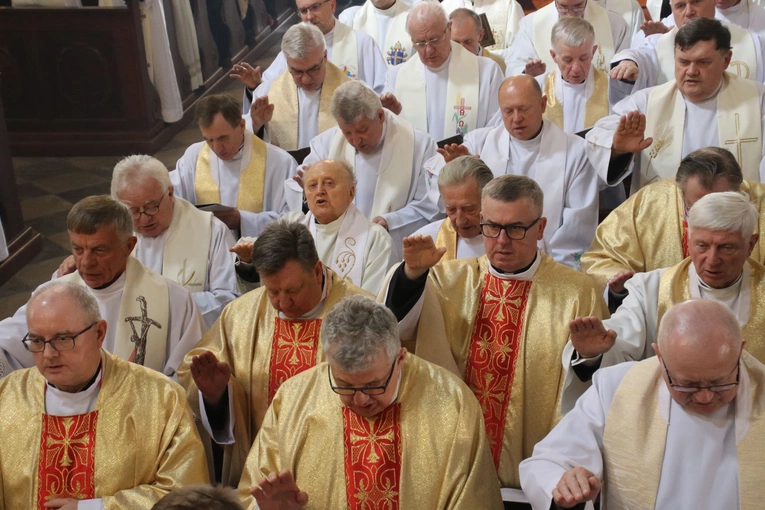 Płock. Msza Krzyżma