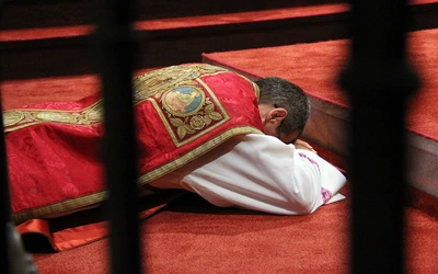 Liturgia męki Pańskiej 2025 w archikatedrze wrocławskiej