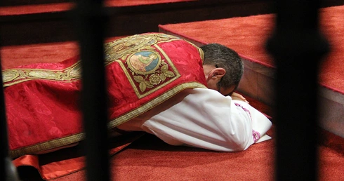 Liturgia męki Pańskiej 2025 w archikatedrze wrocławskiej