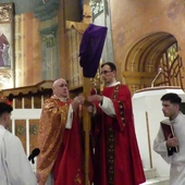 Wielki Piątek w katedrze św. Mikołaja - 2025