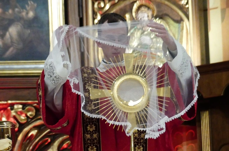 Bp Greger: Krzyż na zawsze musi pozostać znakiem Jezusowego zwycięstwa