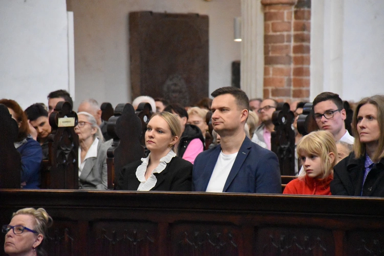 Wielki Piątek 2025