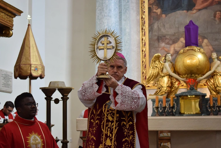 Wielki Piątek na Świętym Krzyżu