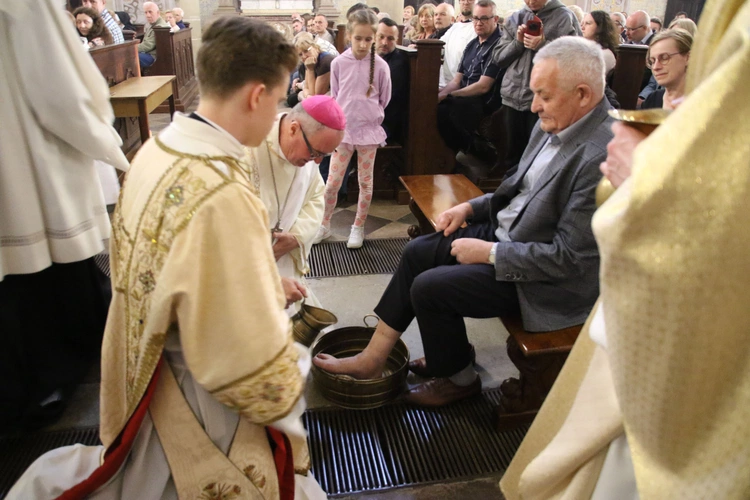Płock. Msza Wieczerzy Pańskiej
