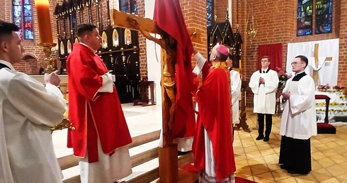 Miłość Chrystusa jest potężniejsza od naszej bezsilności i beznadziei