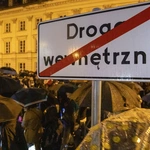 Droga Krzyżowa z cudownym krucyfiksem Baryczków