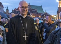 Centralna Droga Krzyżowa. Rozważania napisał abp Adrian Galbas