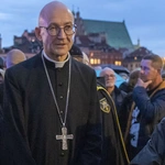 Centralna Droga Krzyżowa. Rozważania napisał abp Adrian Galbas