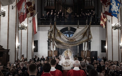 Abp Adrian Galbas: Oto jest sens męki Chrystusa