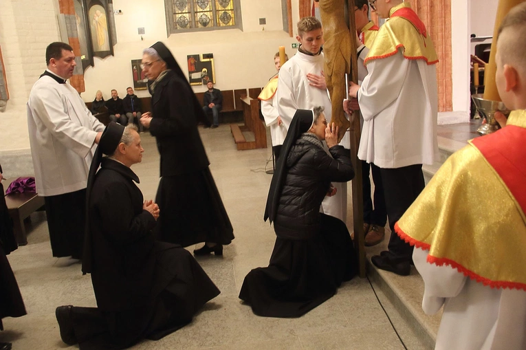Liturgia Wielkiego Piątku cz. 2