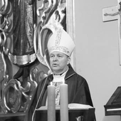 Zaproszenie na wieczorną modlitwę za śp. bp. Piotra