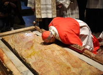 Jerozolima: liturgia Wigilii Paschalnej w Bazylice Grobu Pańskiego
